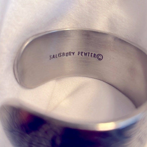 Salisbury Pewter November Flower of the Month Adjustable Bracelet! - Picture 5 of 8